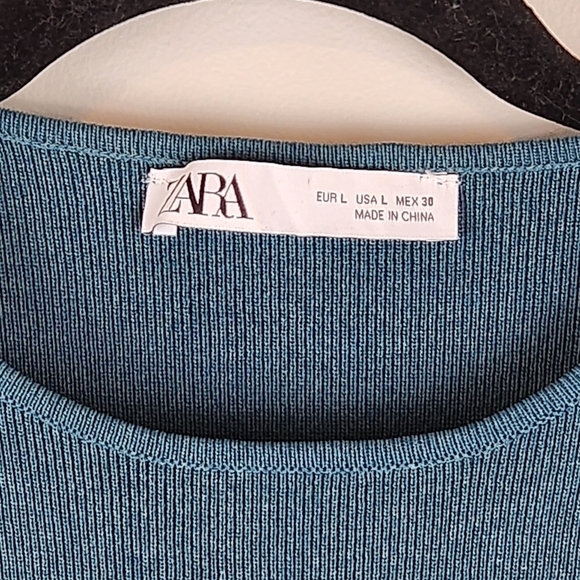 Zara sweater size L Sea Foam Green solid shoulder pads - Picture 2 of 9